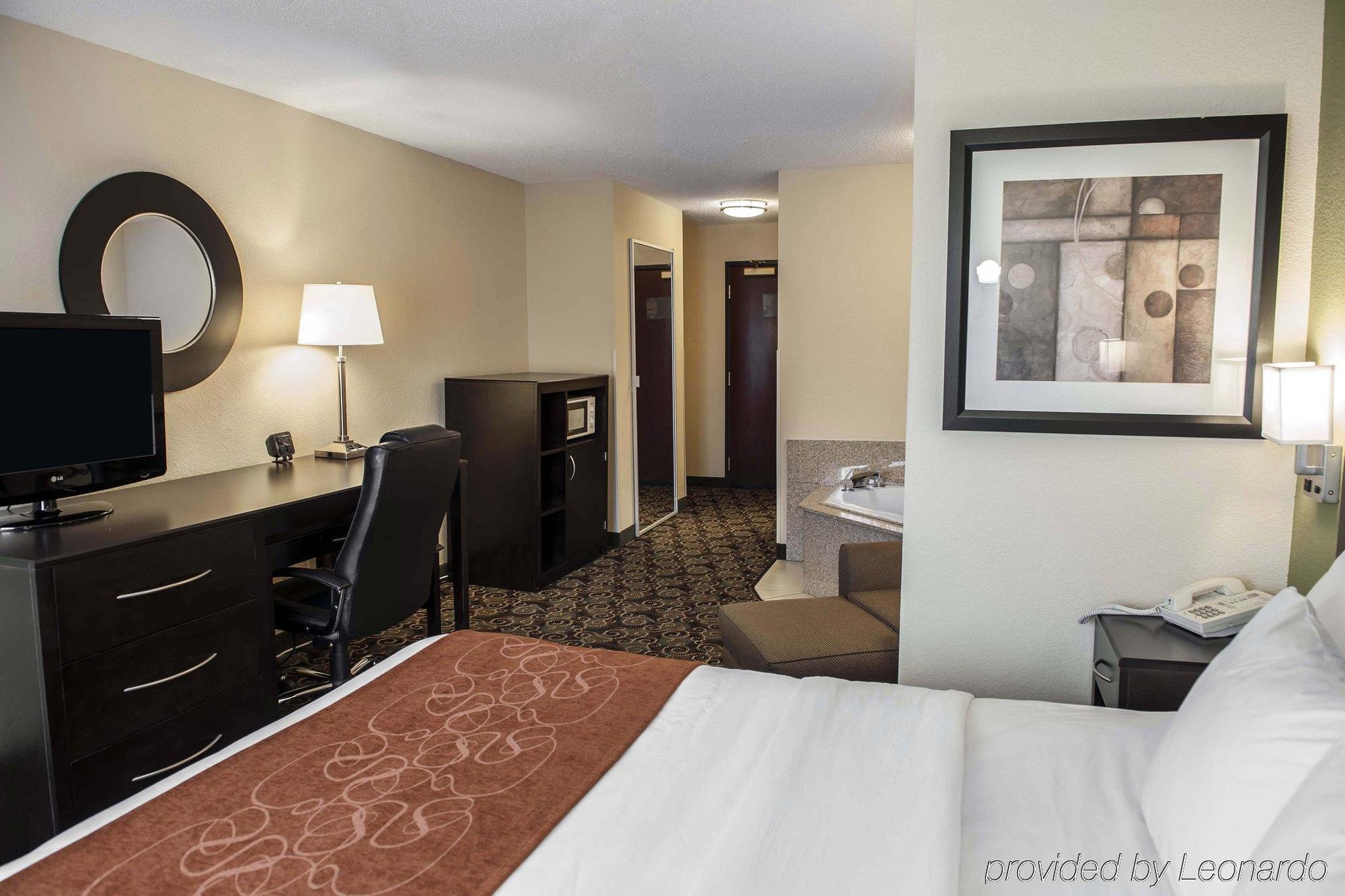 Comfort Suites West Indianapolis - Браунсберг Экстерьер фото